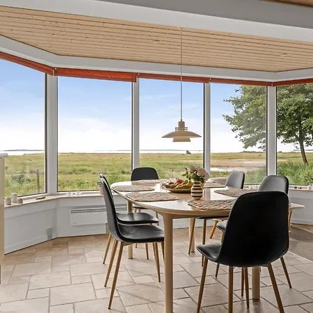 Simo - 250m From The Sea By Interhome Feriehus